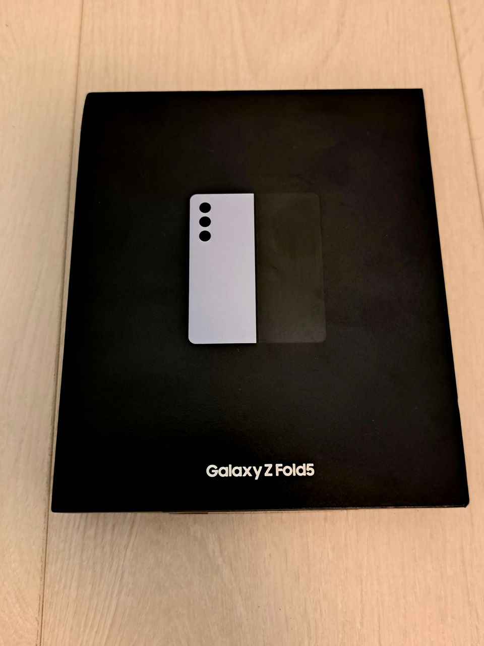 Samsung Galaxy Z Fold 5, 1Tb в коробке. foto 0