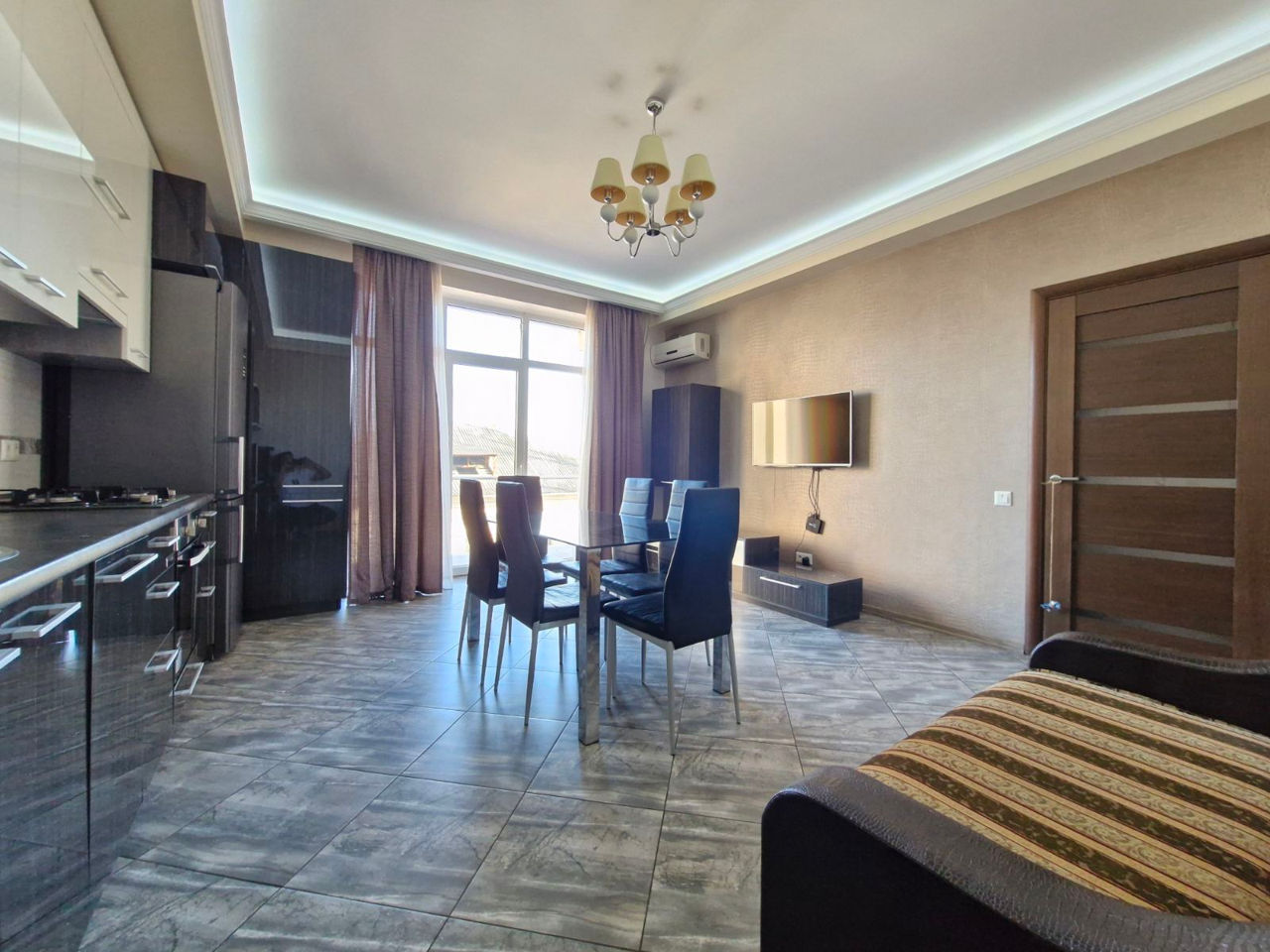 Apartament cu 2 camere, 80 m², Buiucani, Chișinău foto 0