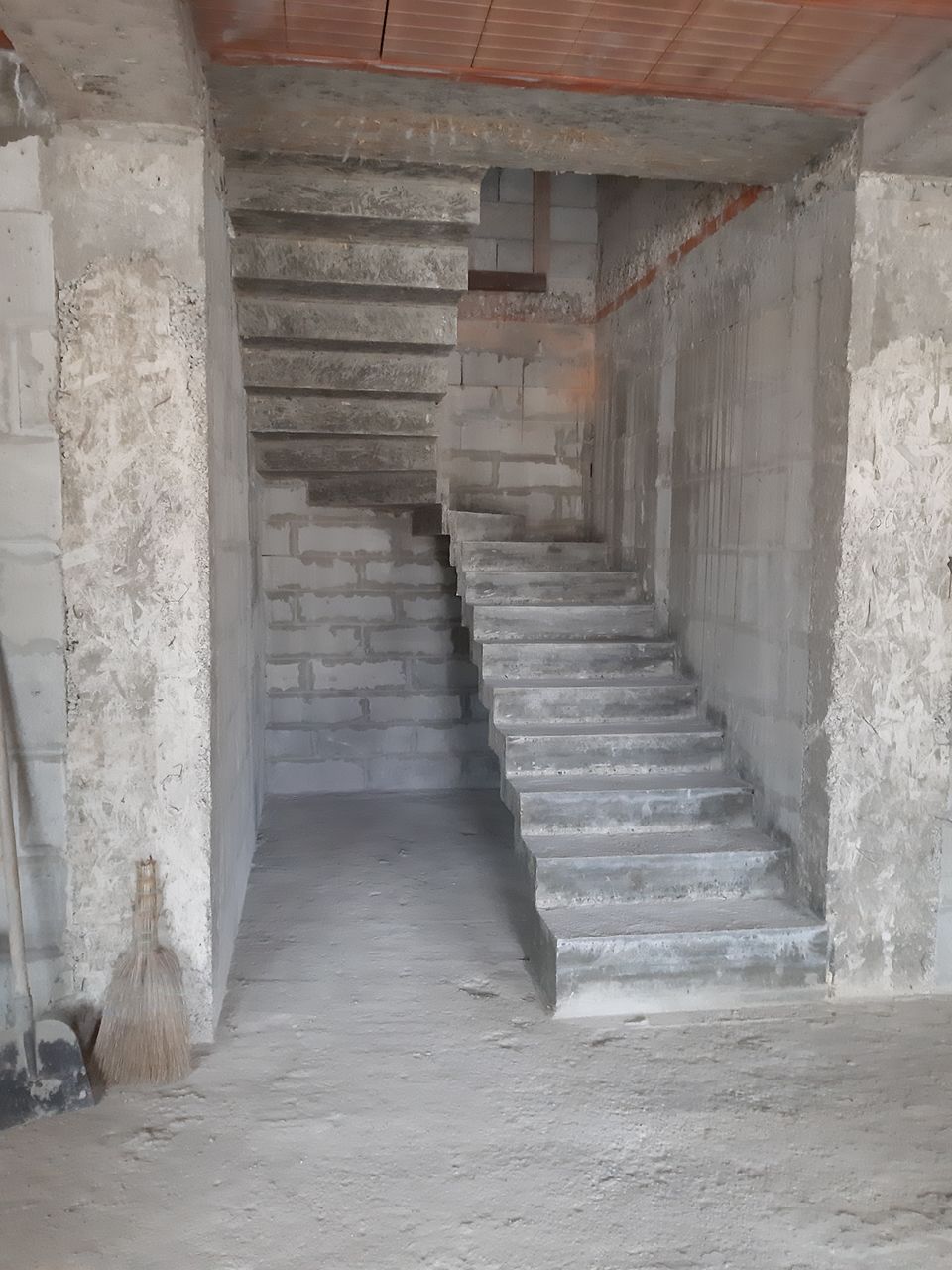 Scari din beton  лестнницы из бетона scari din beton armat foto 1