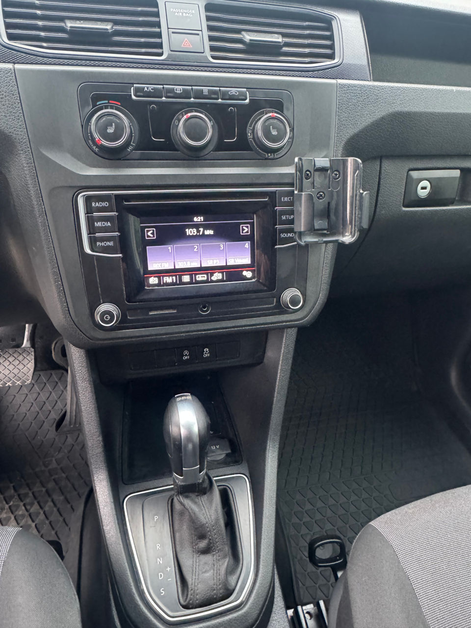 Volkswagen Caddy фото 13