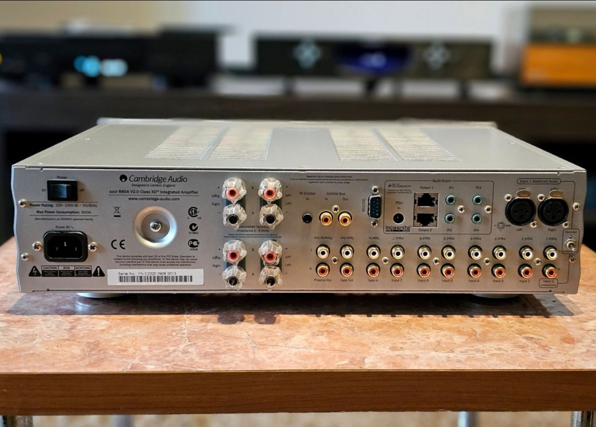 Cambridge audio Azur 840A V2.0 Class XD фото 3