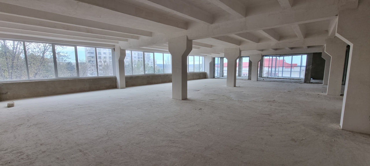 Arendă  spatiu comercial de 860 mp,Orhei sectorul centru str.M.Eminescu 10 фото 3