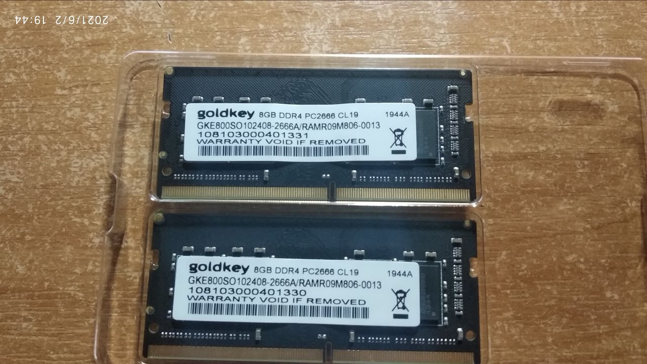 DDR4 2666Mhz Две одинаковые планки памяти для ноута 2 х 8Gb CL19 Gold ...
