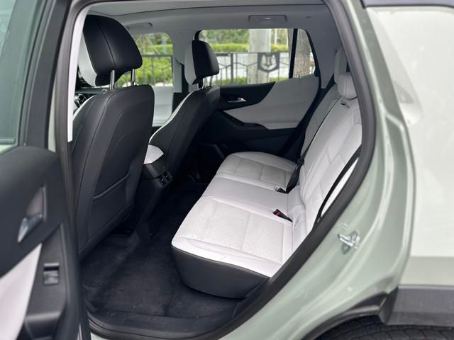 Chevrolet Equinox foto 9