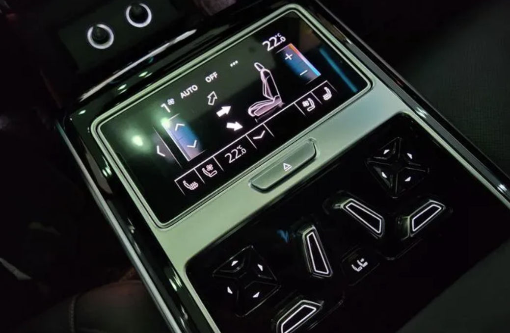 Audi A8 foto 12
