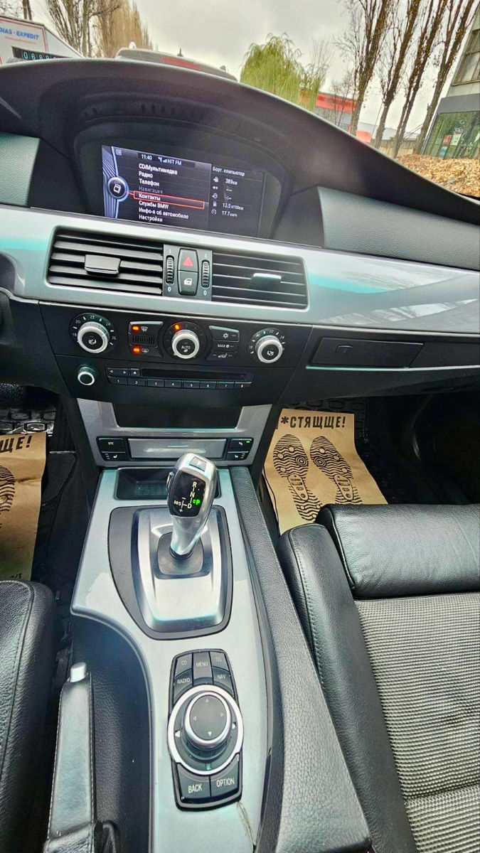BMW 5 Series фото 6