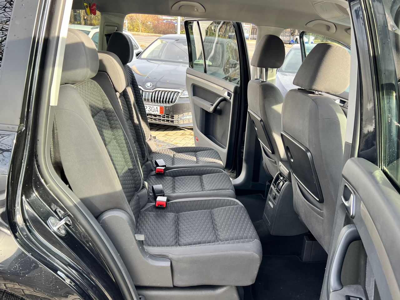Volkswagen Touran foto 13