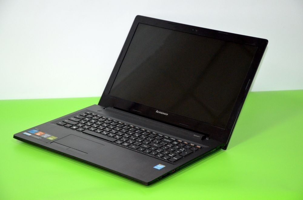 Lenovo мощный ноутбук. A8 Quad Core 2800mhz/ 8GB ram/ 500GB/ AMD Radeon ...