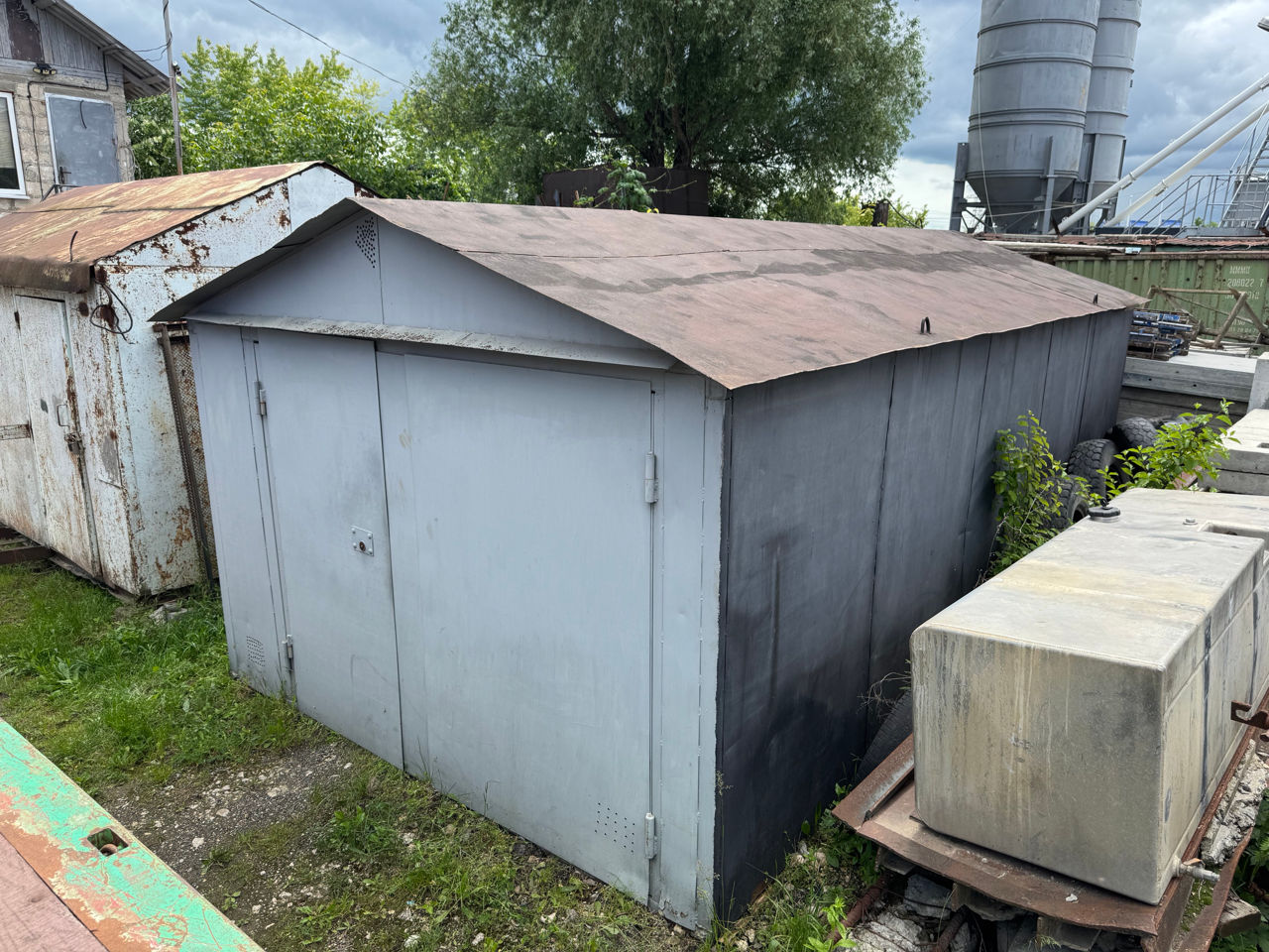 Constructie metalica (garaj), depozite foto 0