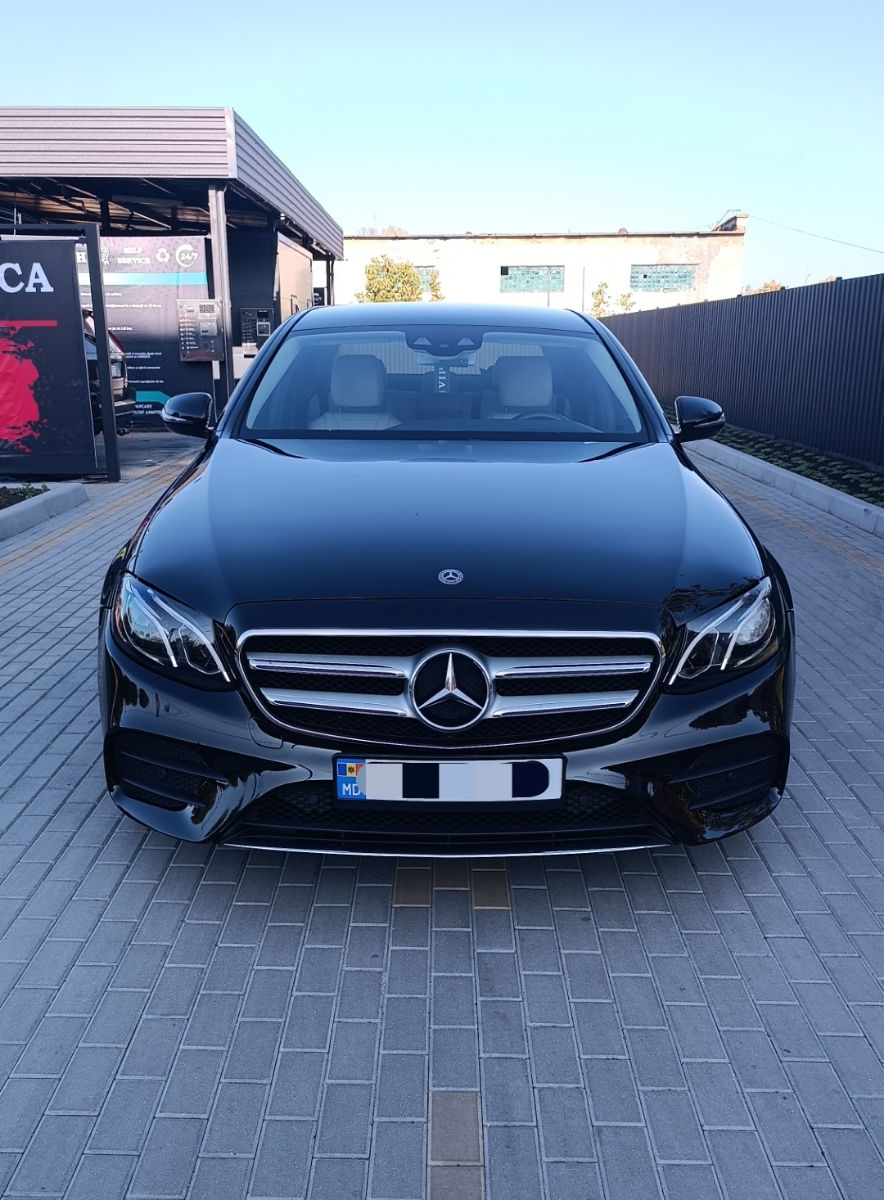 Mercedes E-Class foto 0