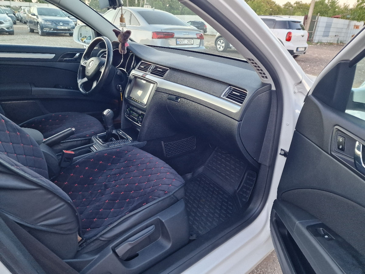 Skoda Superb foto 9