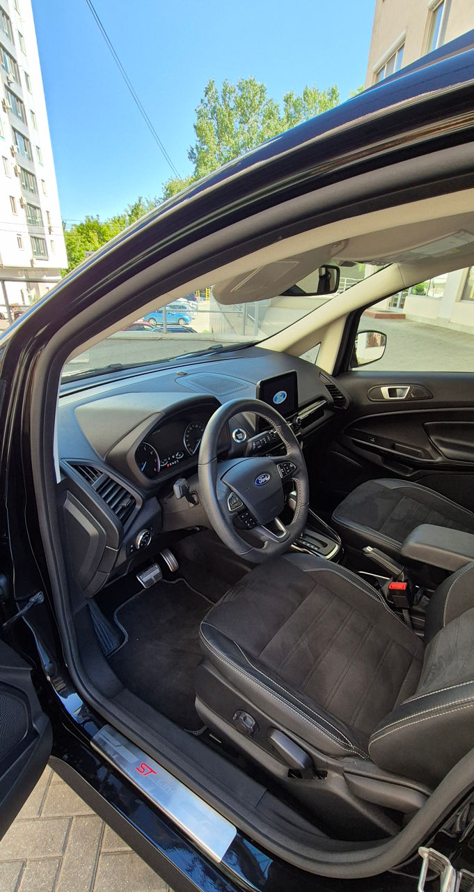 Ford EcoSport фото 12