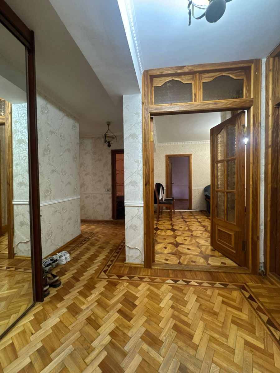 Râșcani, str. Miron Costin