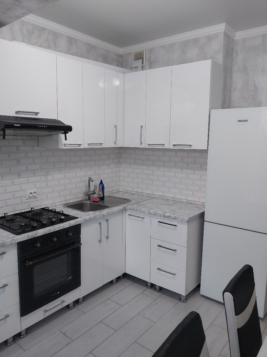 Apartament cu 1 cameră, 42 m², Centru, Chișinău foto 2