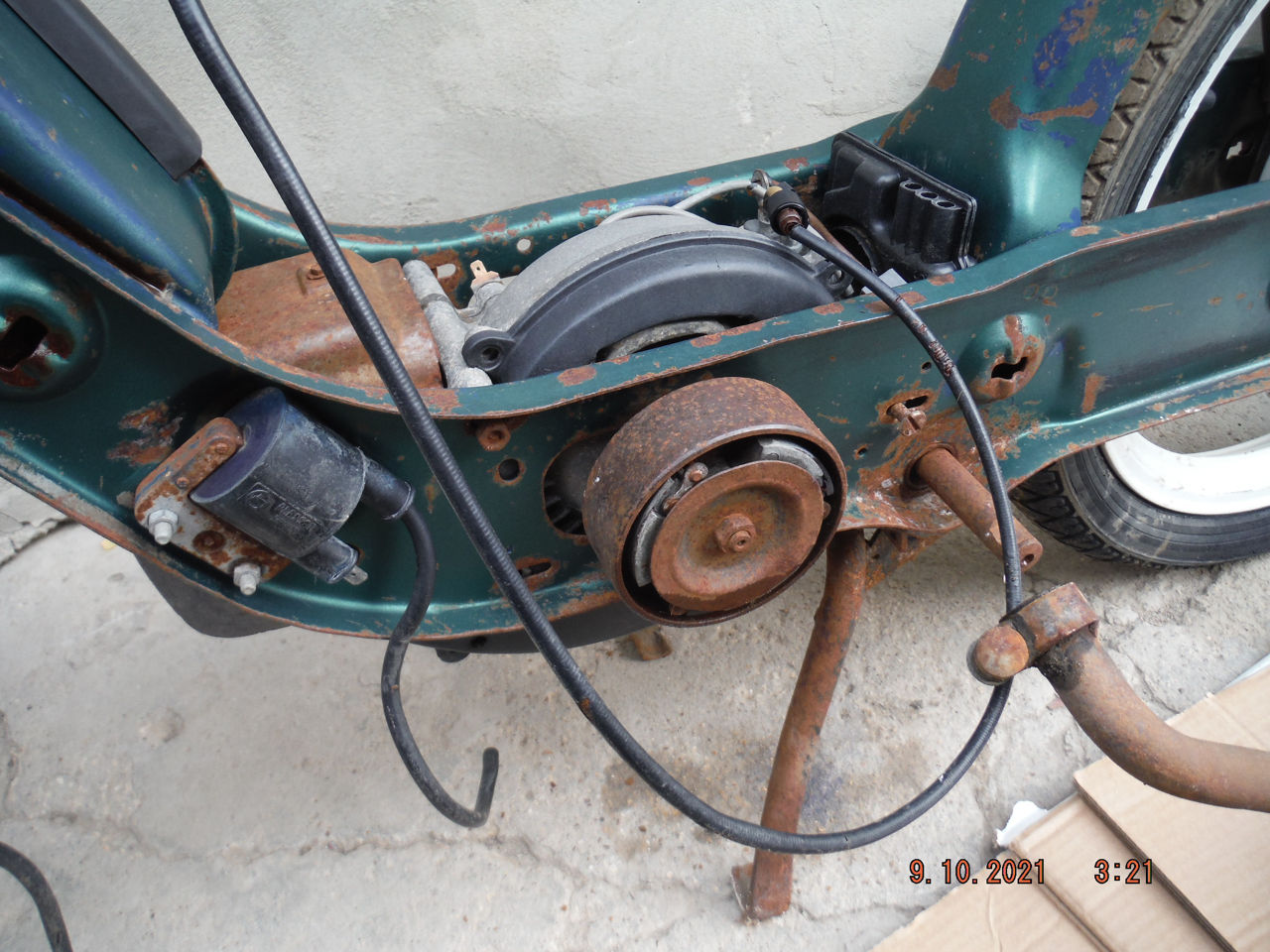 Dezmembrez -запчасти Piaggio ciao-si-bravo. foto 3