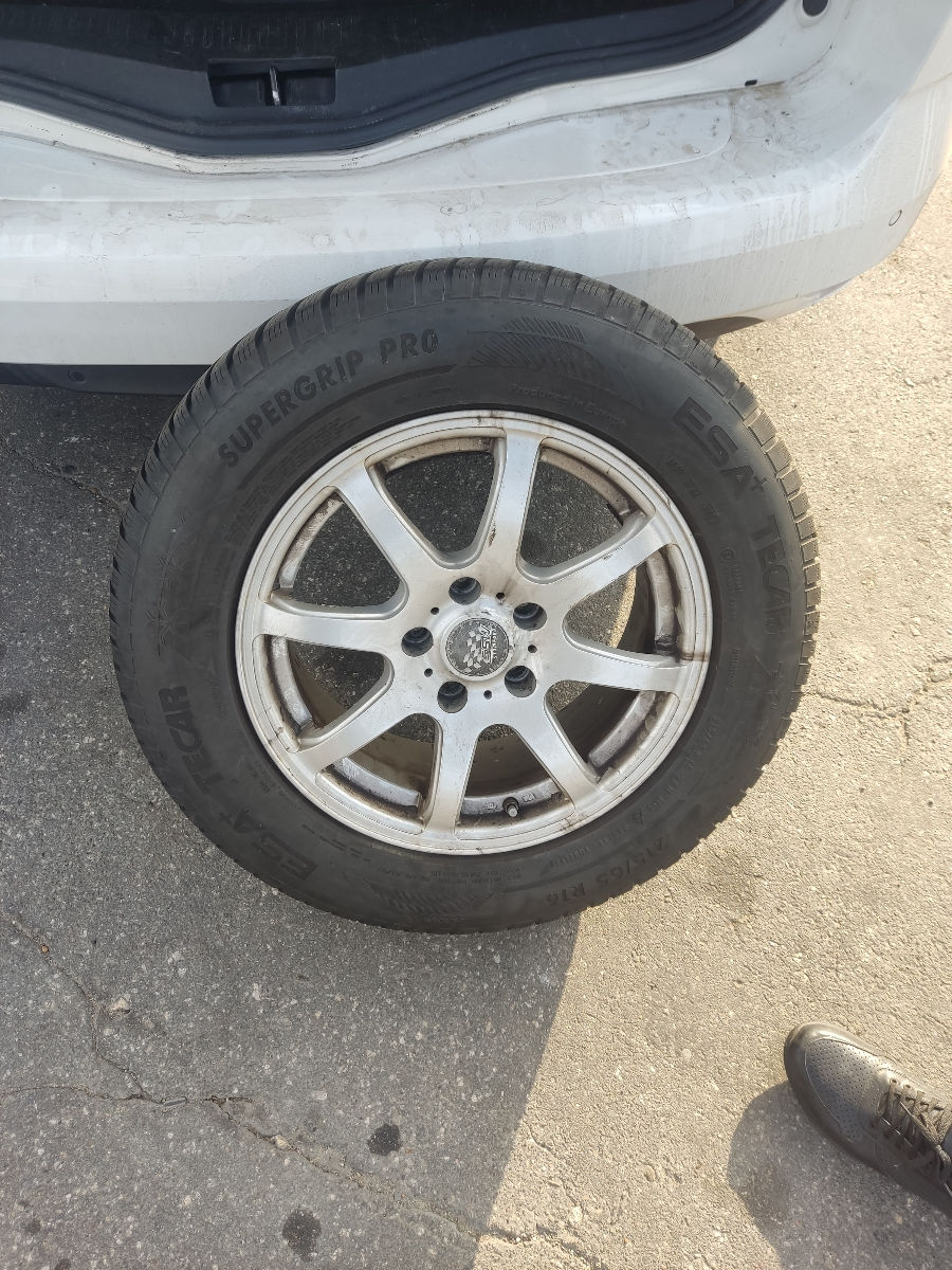 215-65 R16 foto 0
