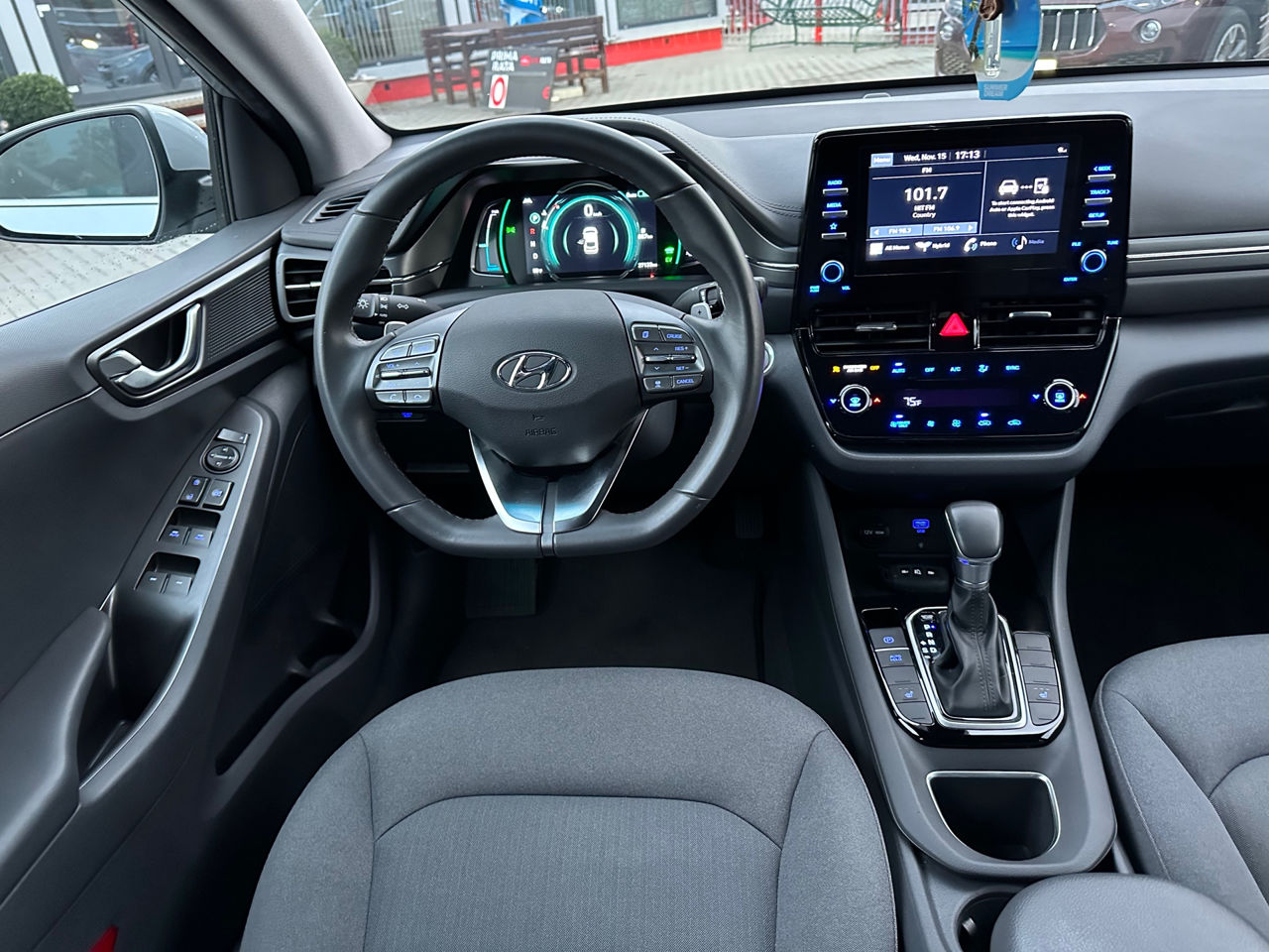 Hyundai IONIQ foto 10