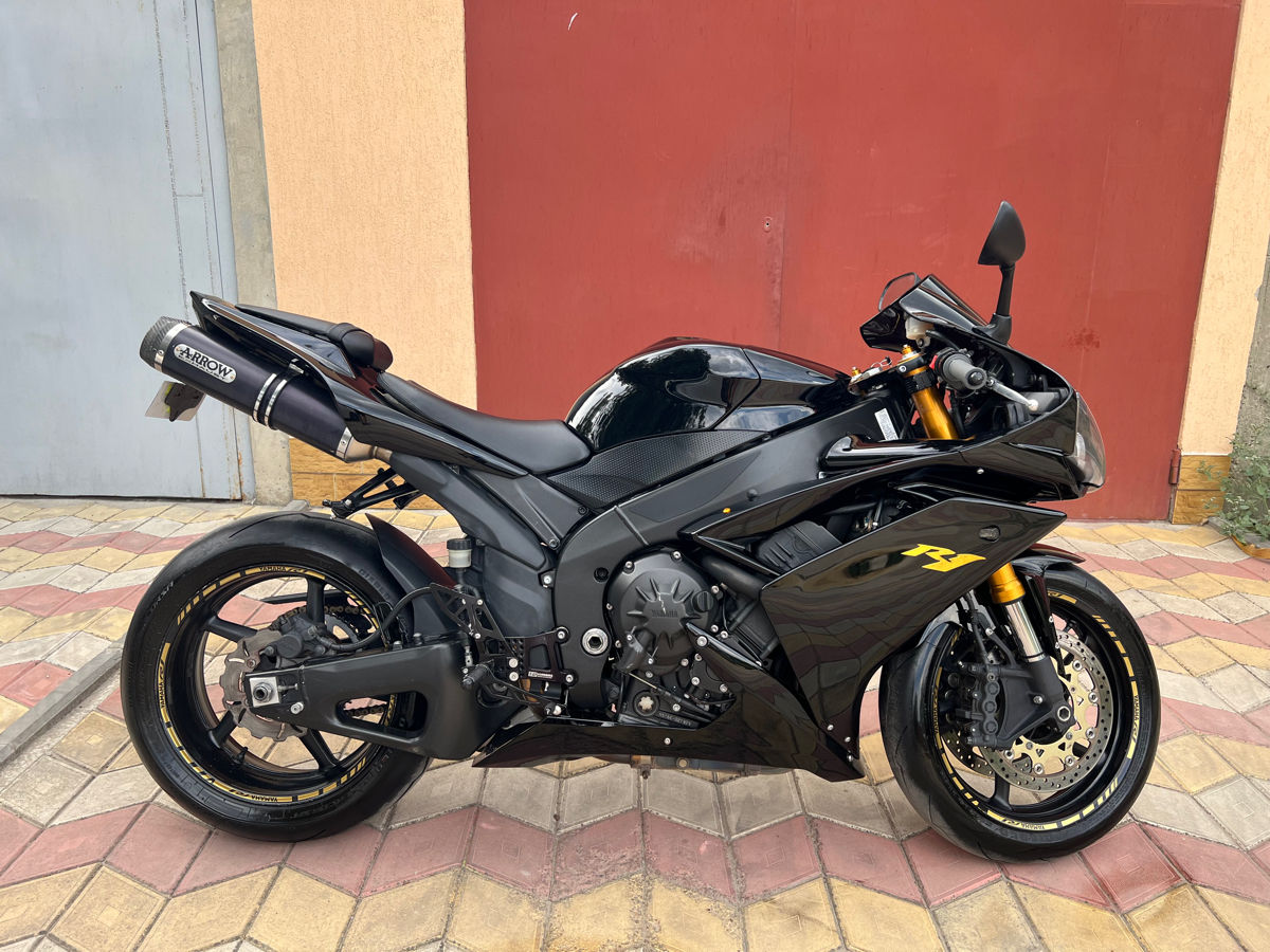 Yamaha YAMAHA R1 an. 2008 cu rulaj 14000 km, 4900