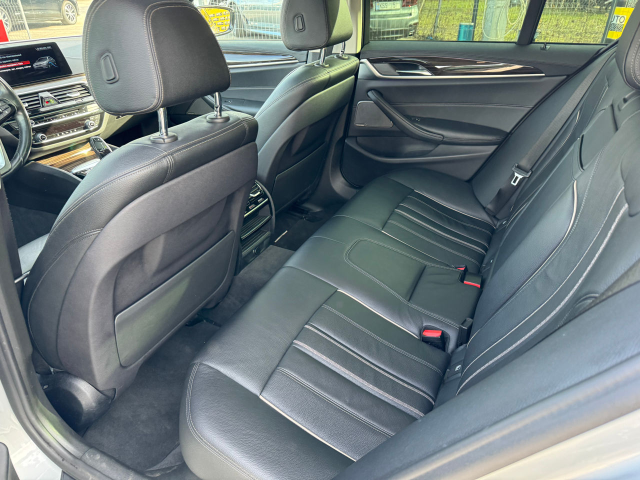 BMW 5 Series foto 9