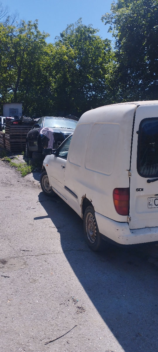 Volkswagen Caddy фото 1