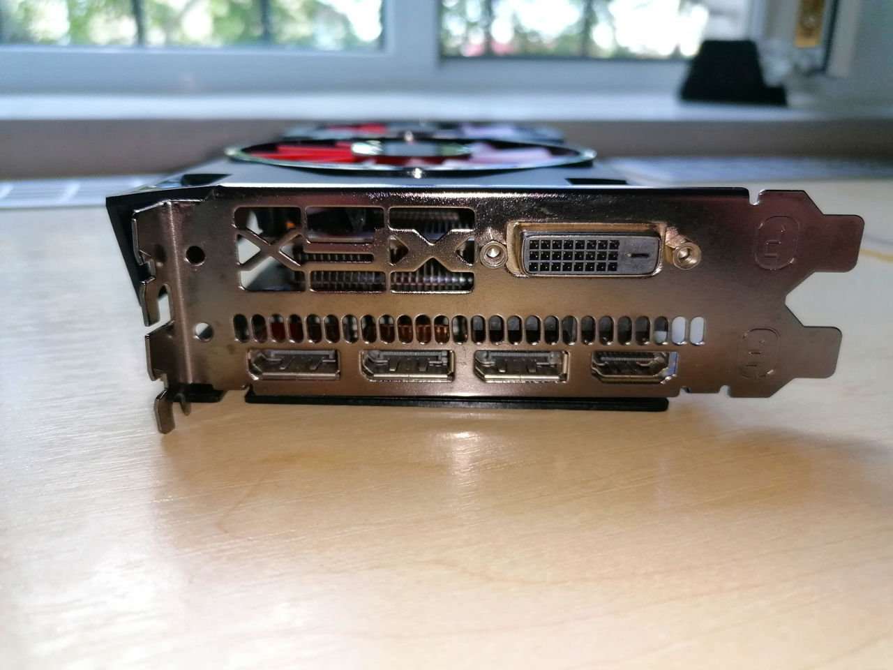 XFX AMD Radeon RX 570 4GB Игровая Видеокарта