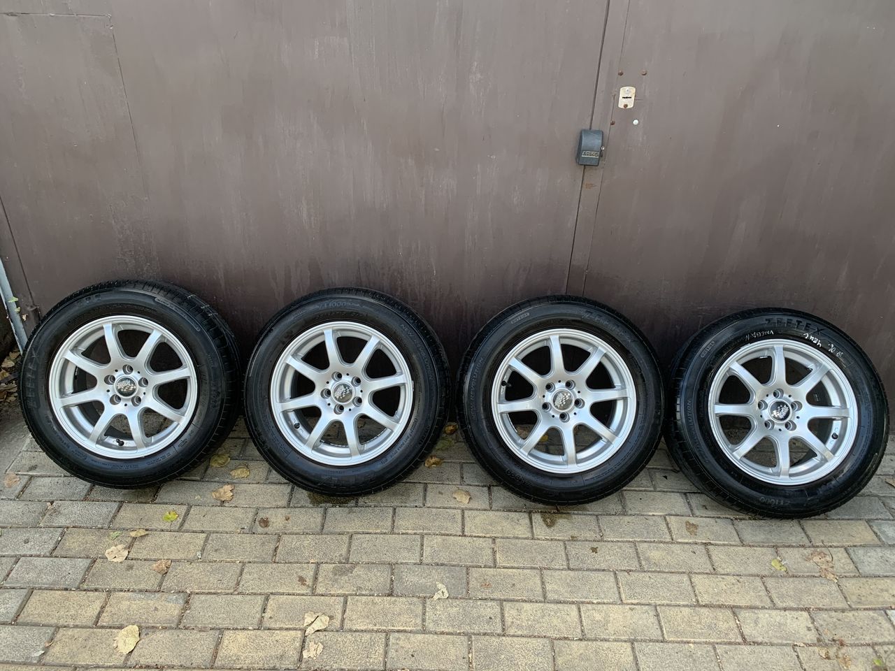 5х100, R15 220€