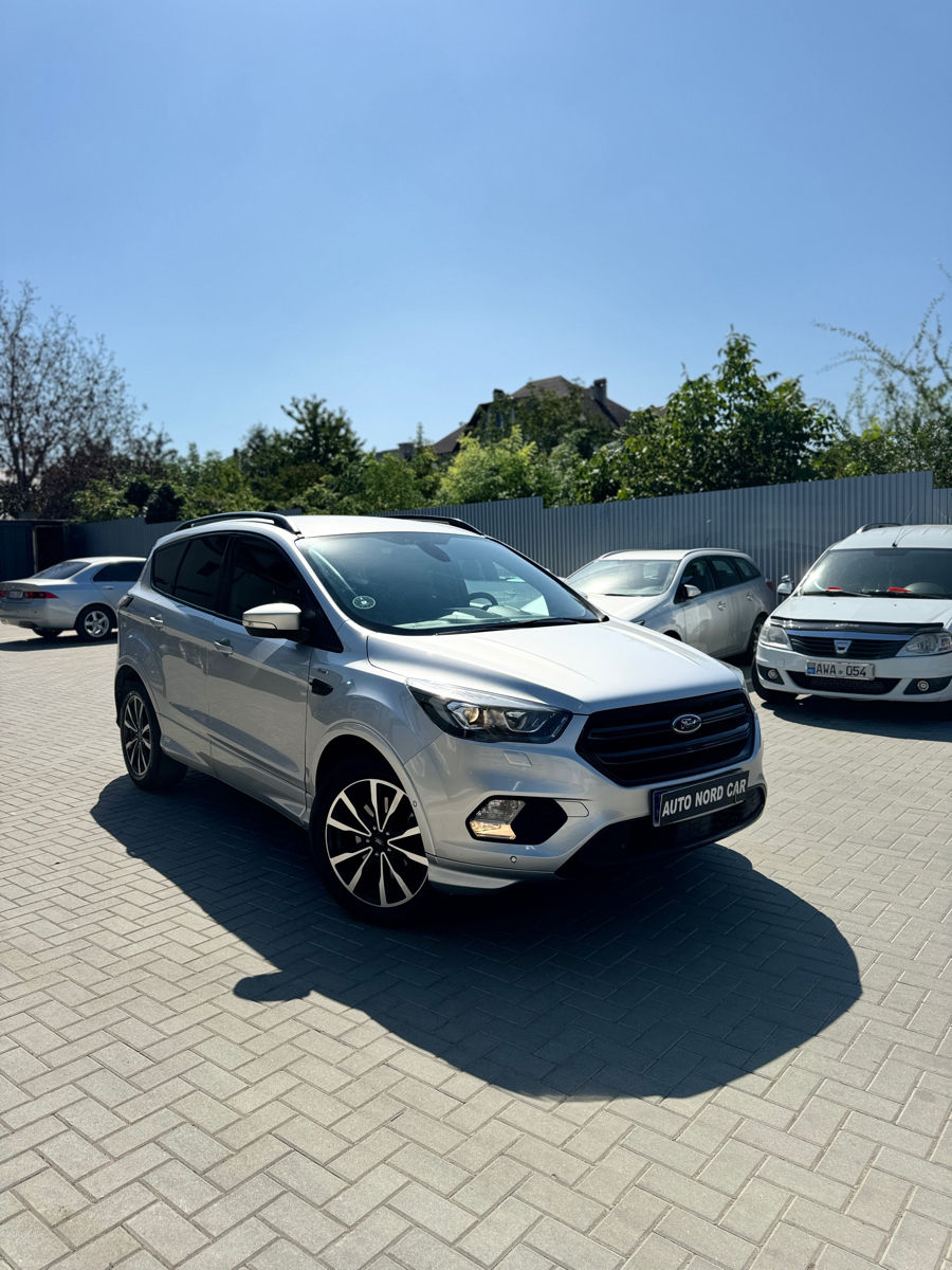 Ford Kuga foto 1