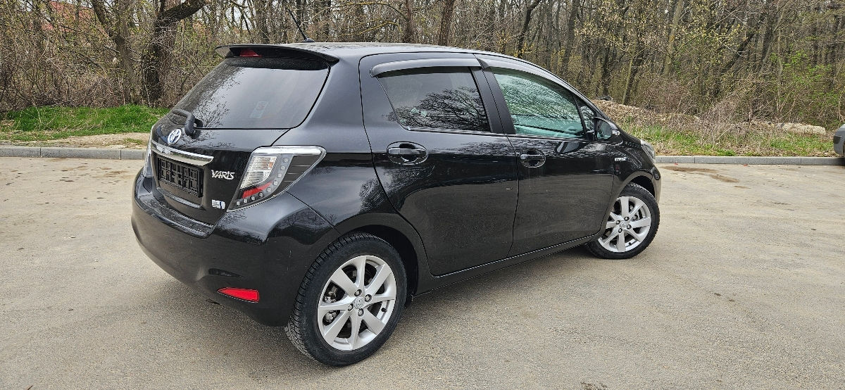 Toyota Yaris foto 2
