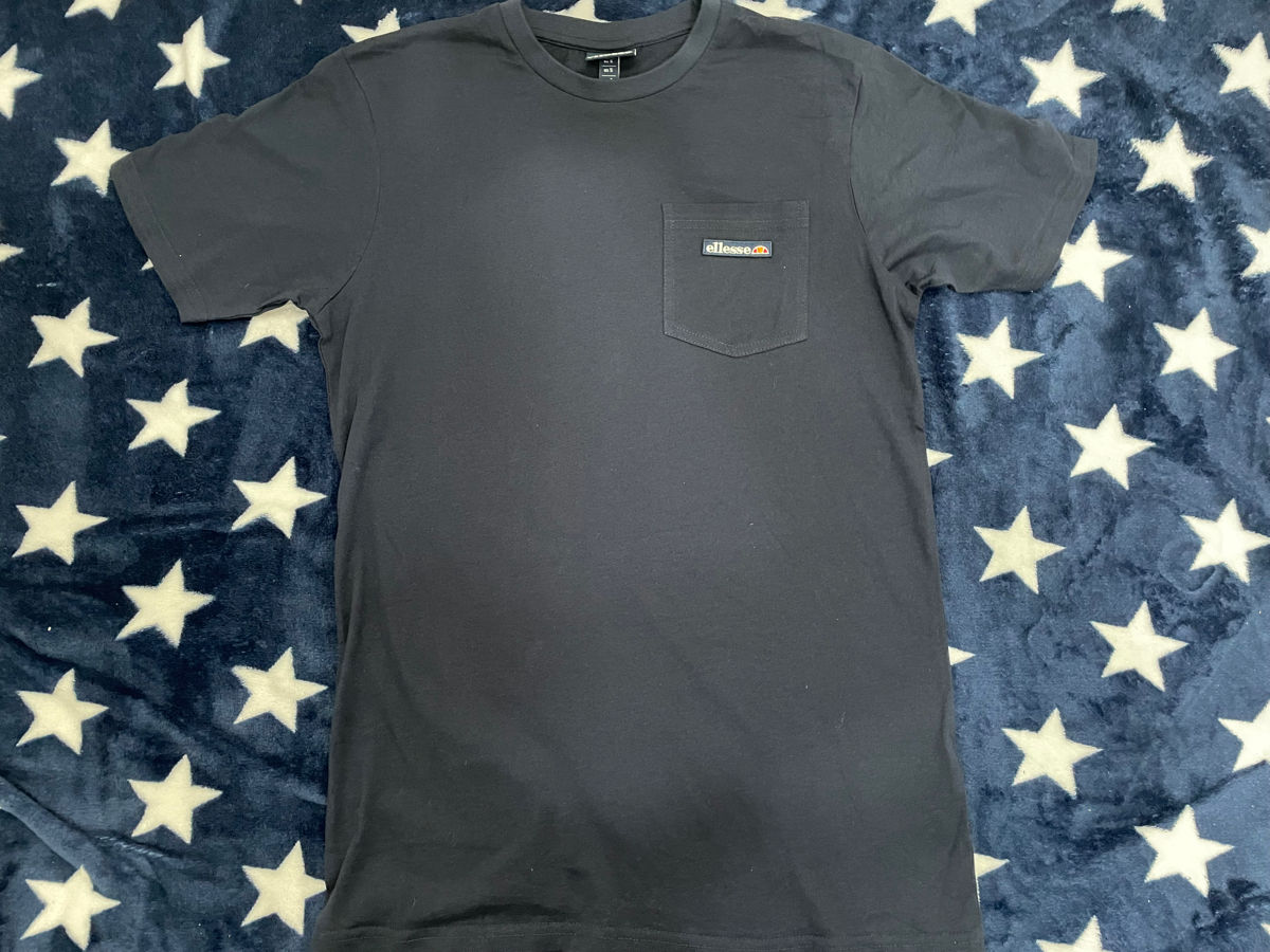 Vand tricou ellesse in stare ideala  foto 0