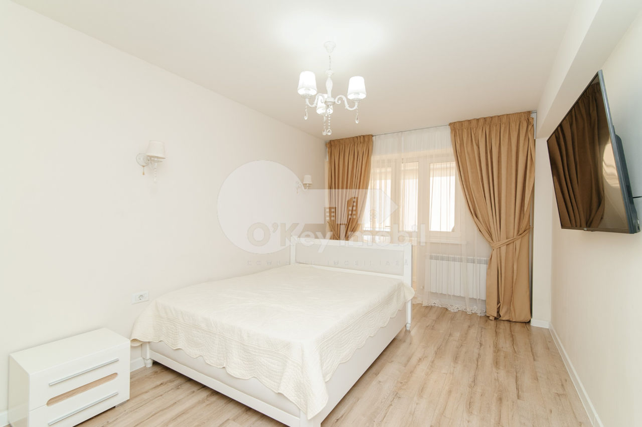 Apartament cu 2 camere, 70 m², Centru, Chișinău foto 2