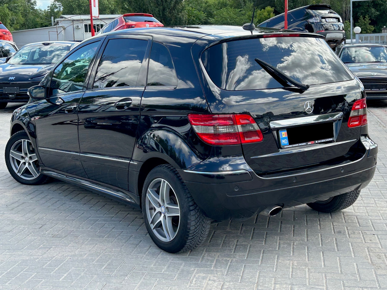Mercedes B-Class foto 2