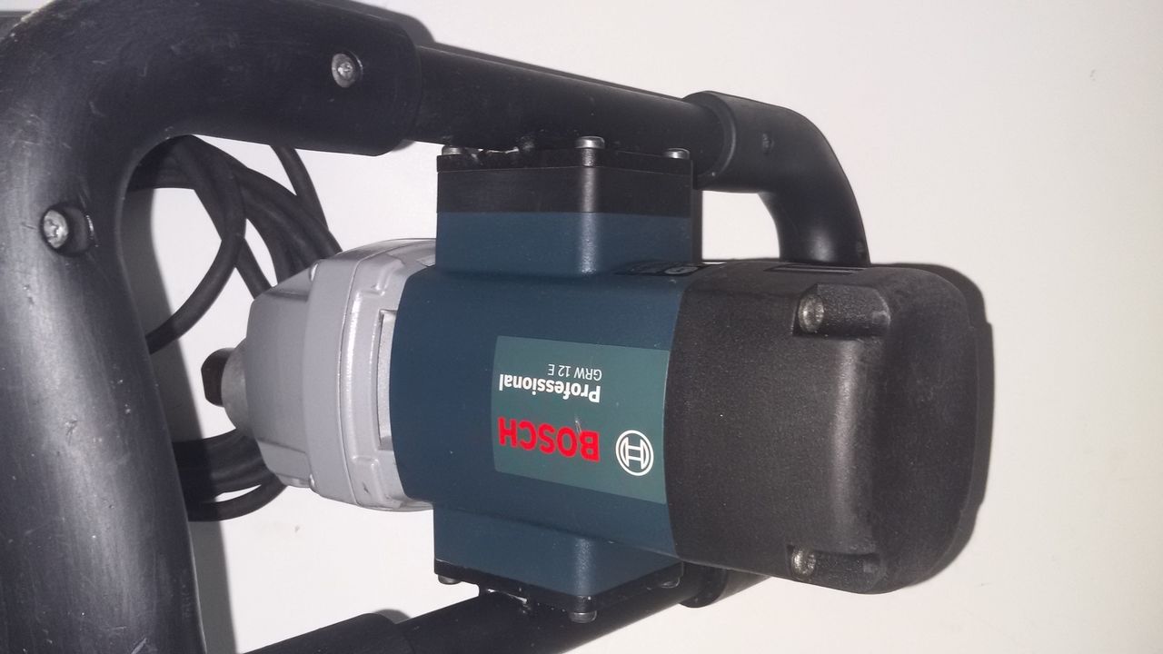 Миксер строительный Bosch Grw 12 E