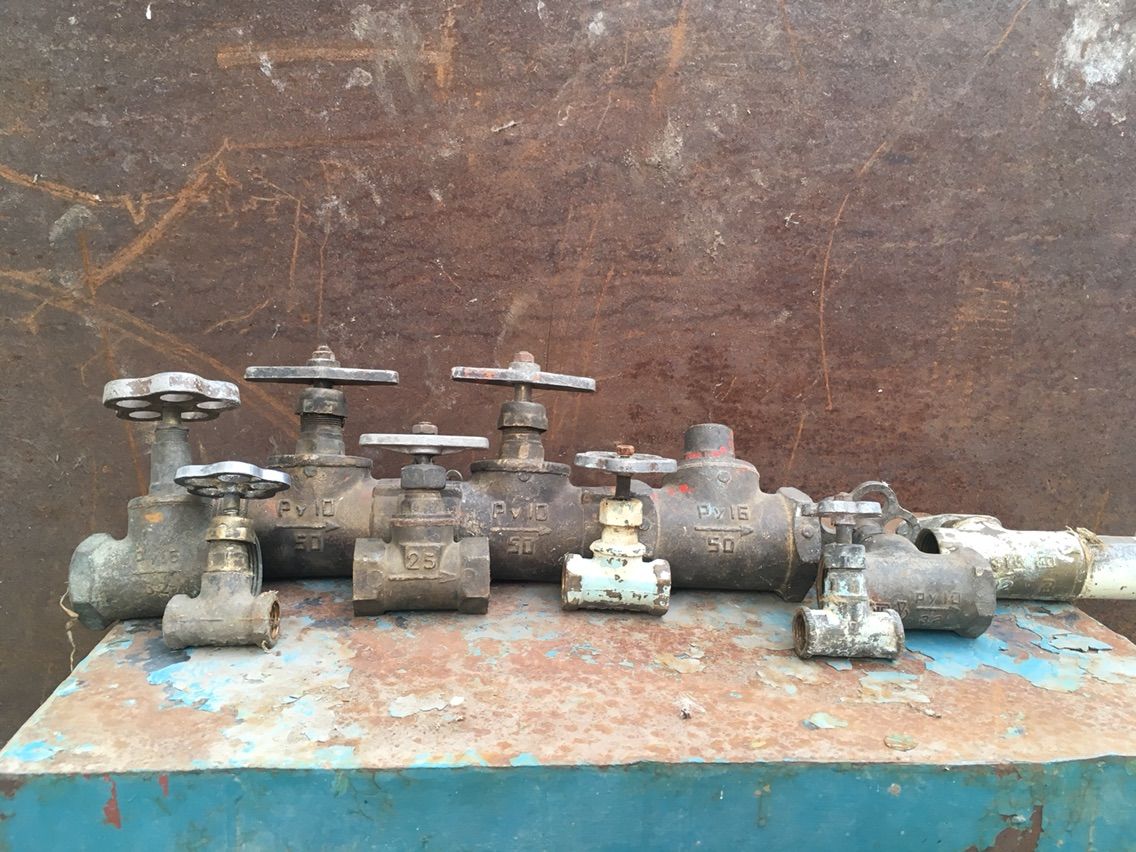 Кран бронзовыи.