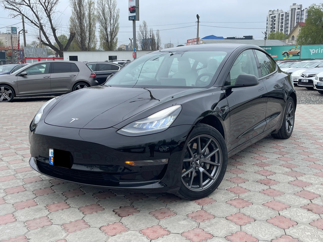 Tesla Model 3 foto 0