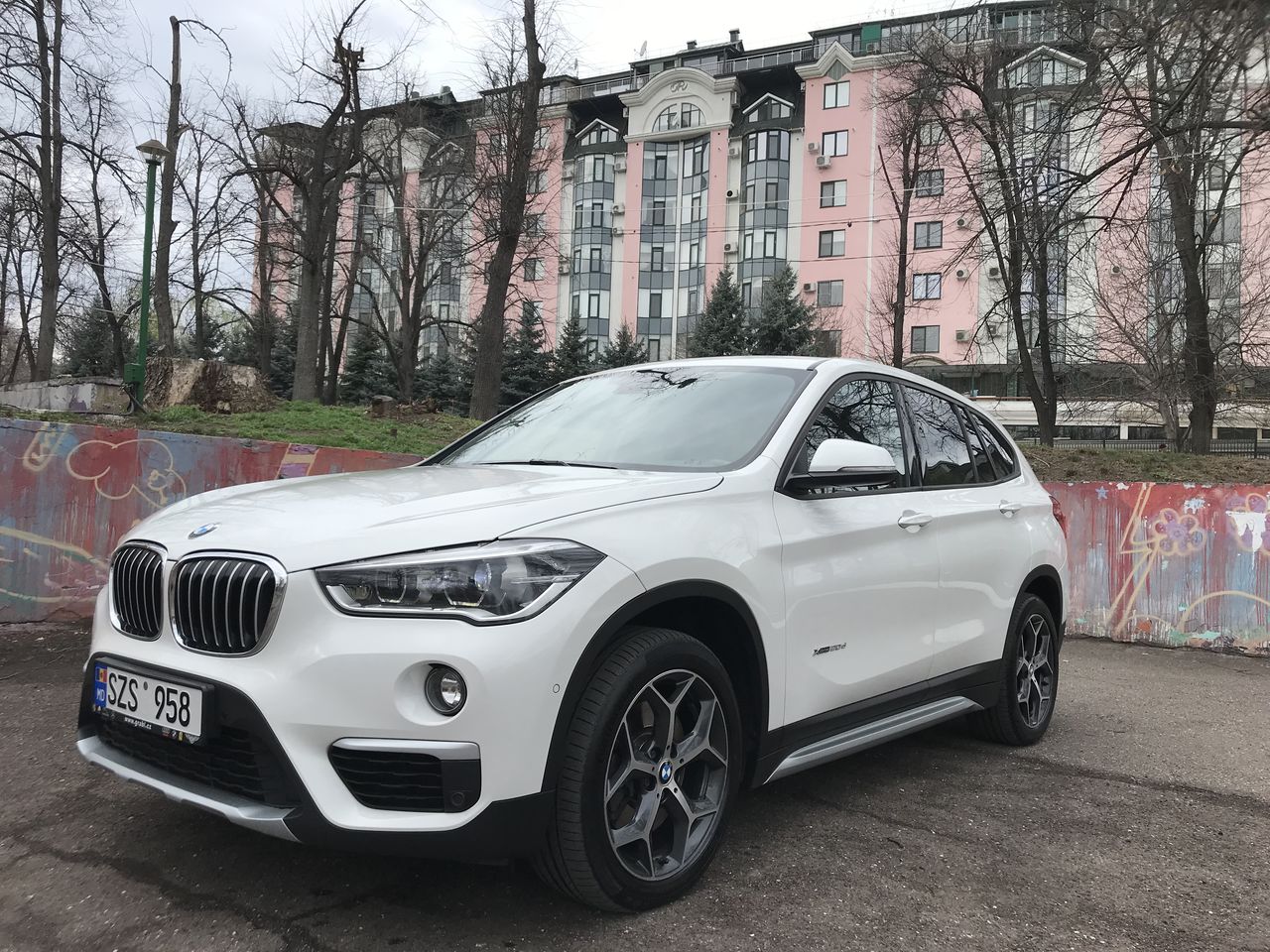 Bmw x1 тип кузова