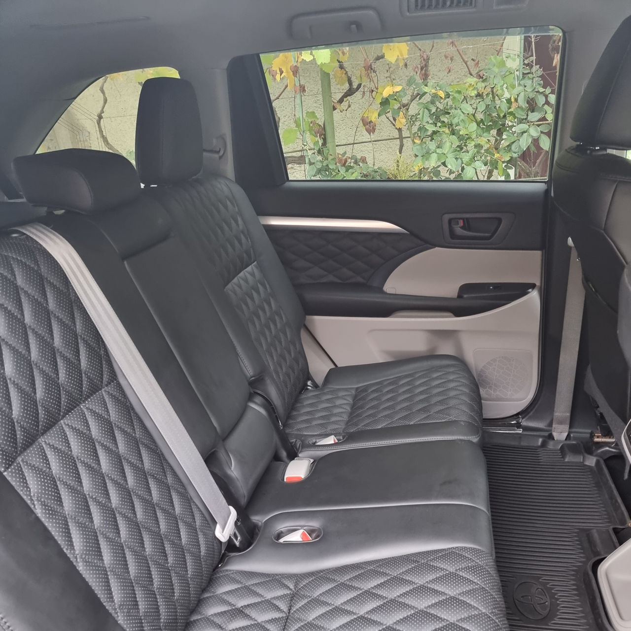 Toyota Highlander foto 4