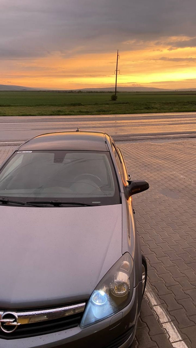 Opel Astra foto 1