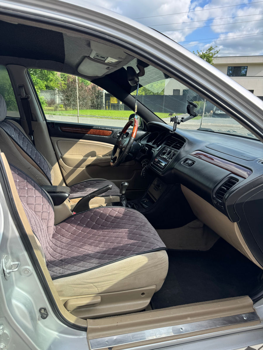 Honda Accord фото 6