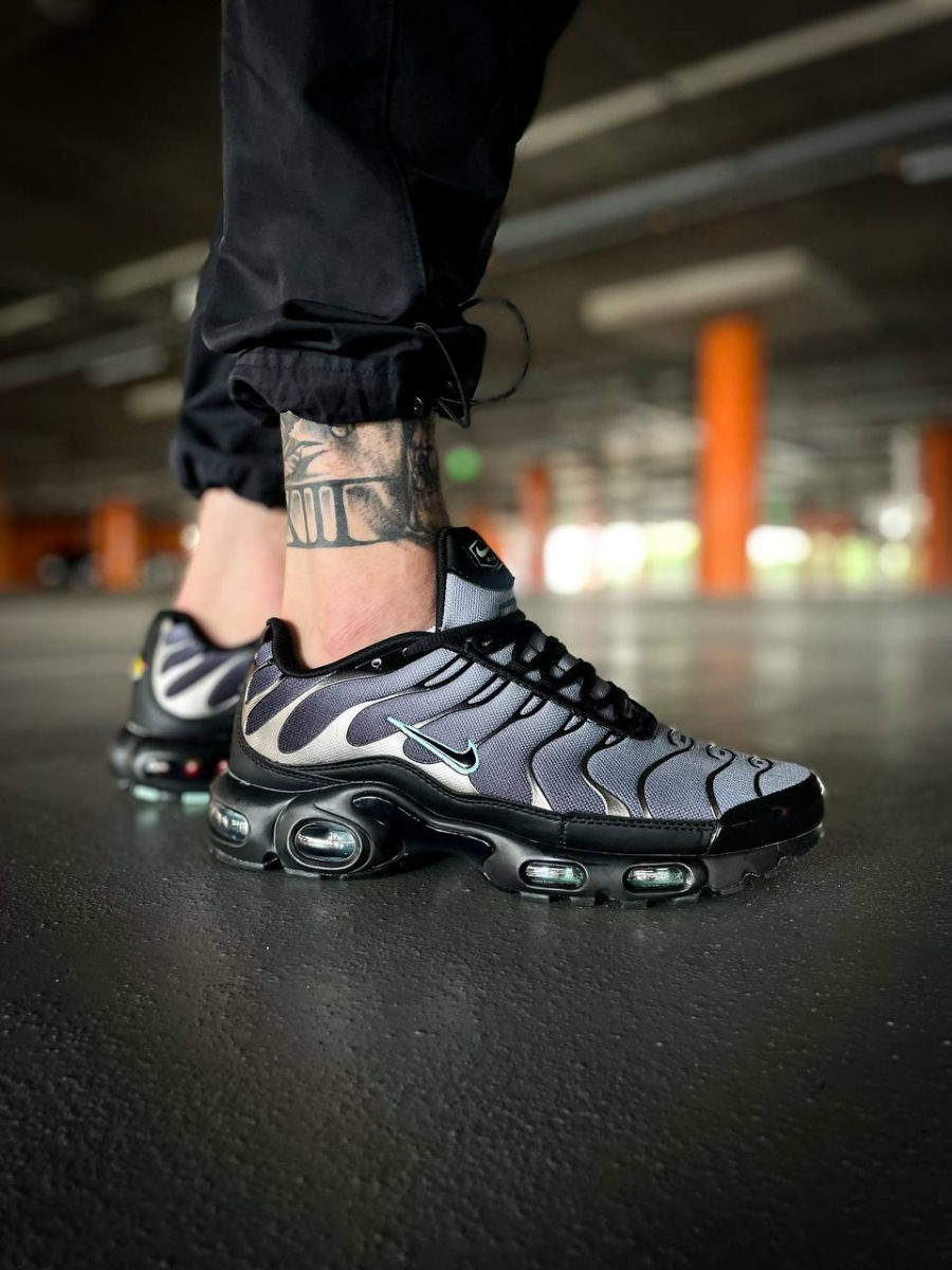 Nike Air Max Tn Plus Black Particle Grey Vapor Green