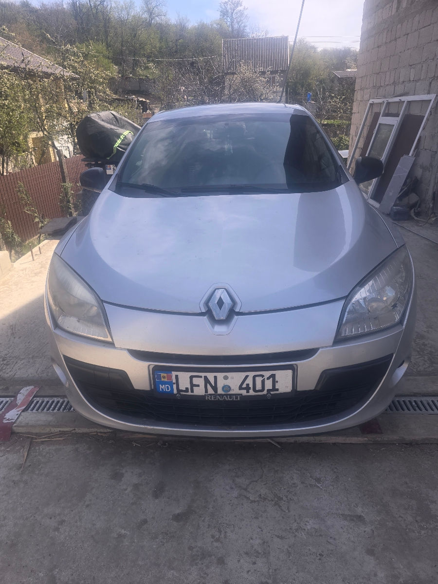 Renault Megane фото 1