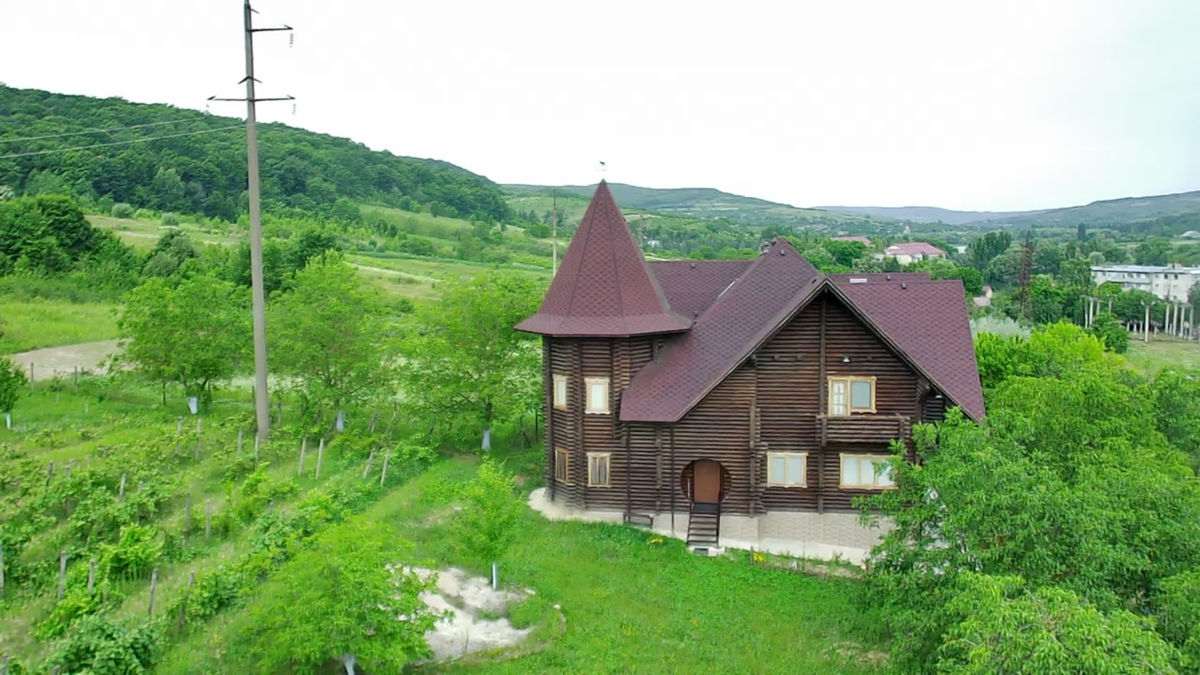 Casa tip Vila 615m2 Călărași Hirjauca 3 nivele 52ari foto 3