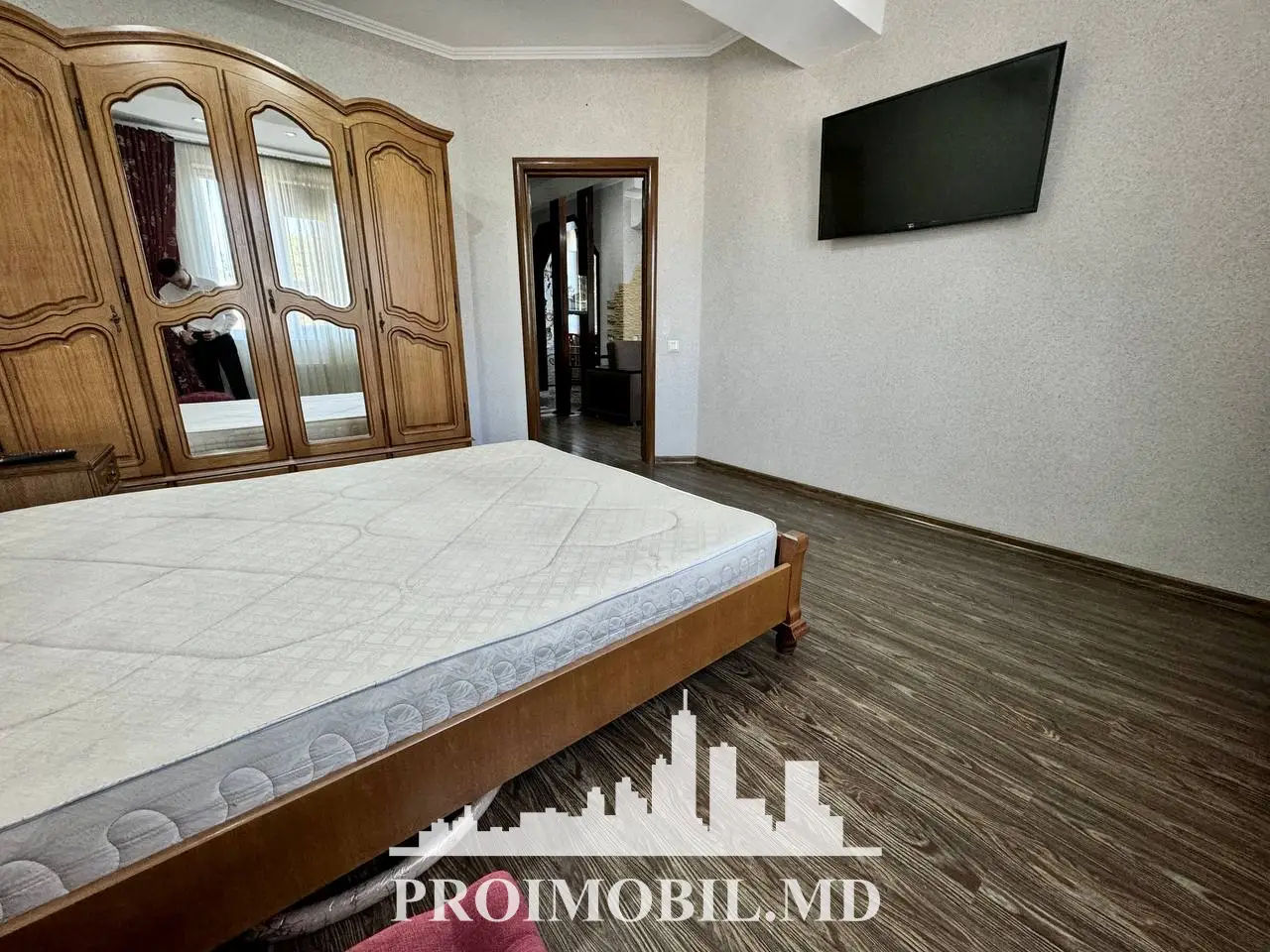 Apartament cu 2 camere, 80 m², Centru, Chișinău foto 4