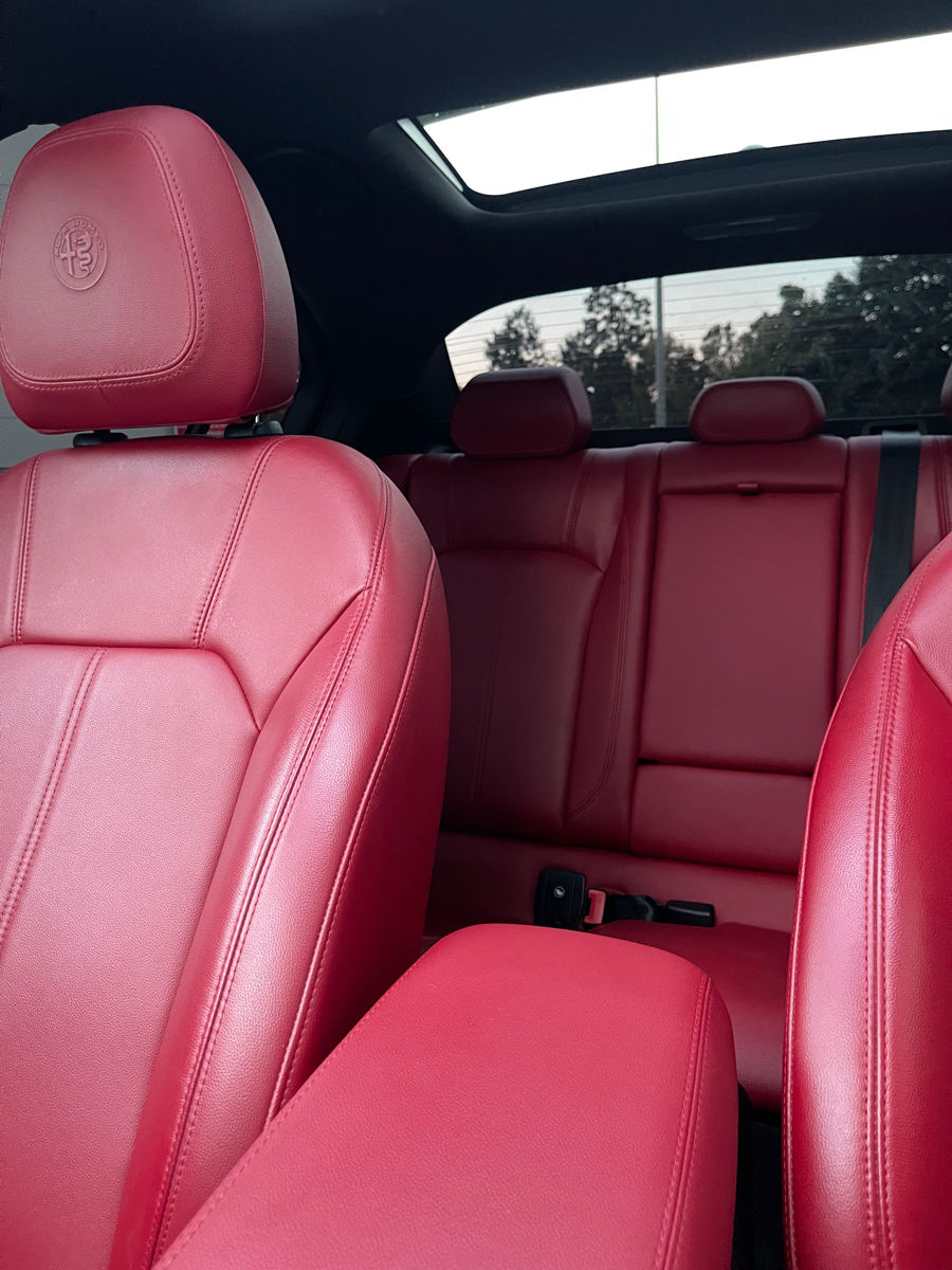Alfa Romeo Giulia foto 8
