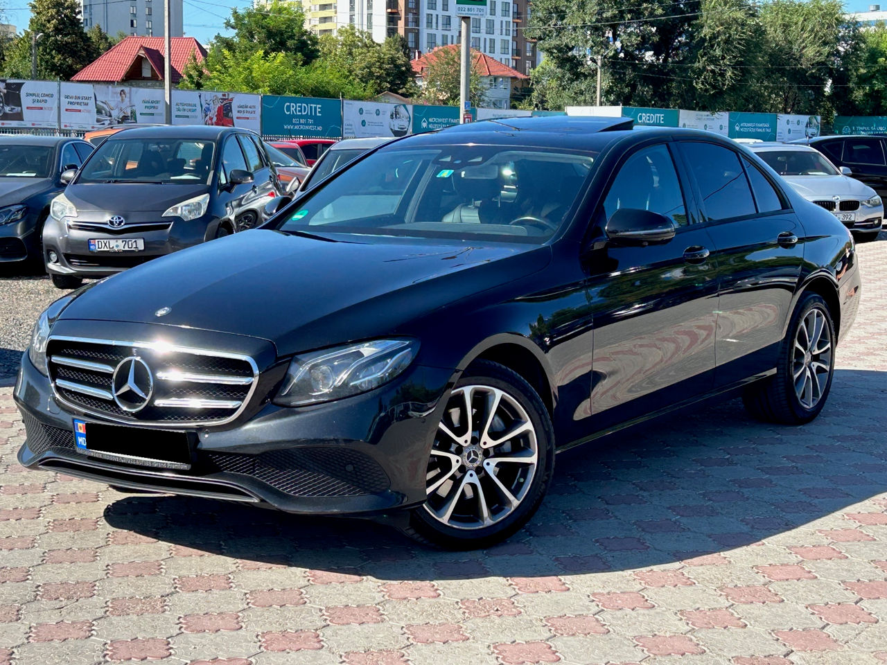 Mercedes E-Class foto 0