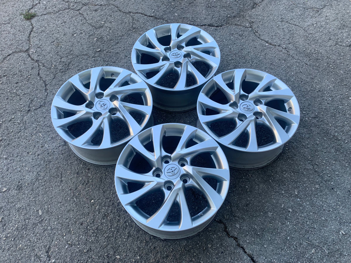 R16 Toyota (Originale)