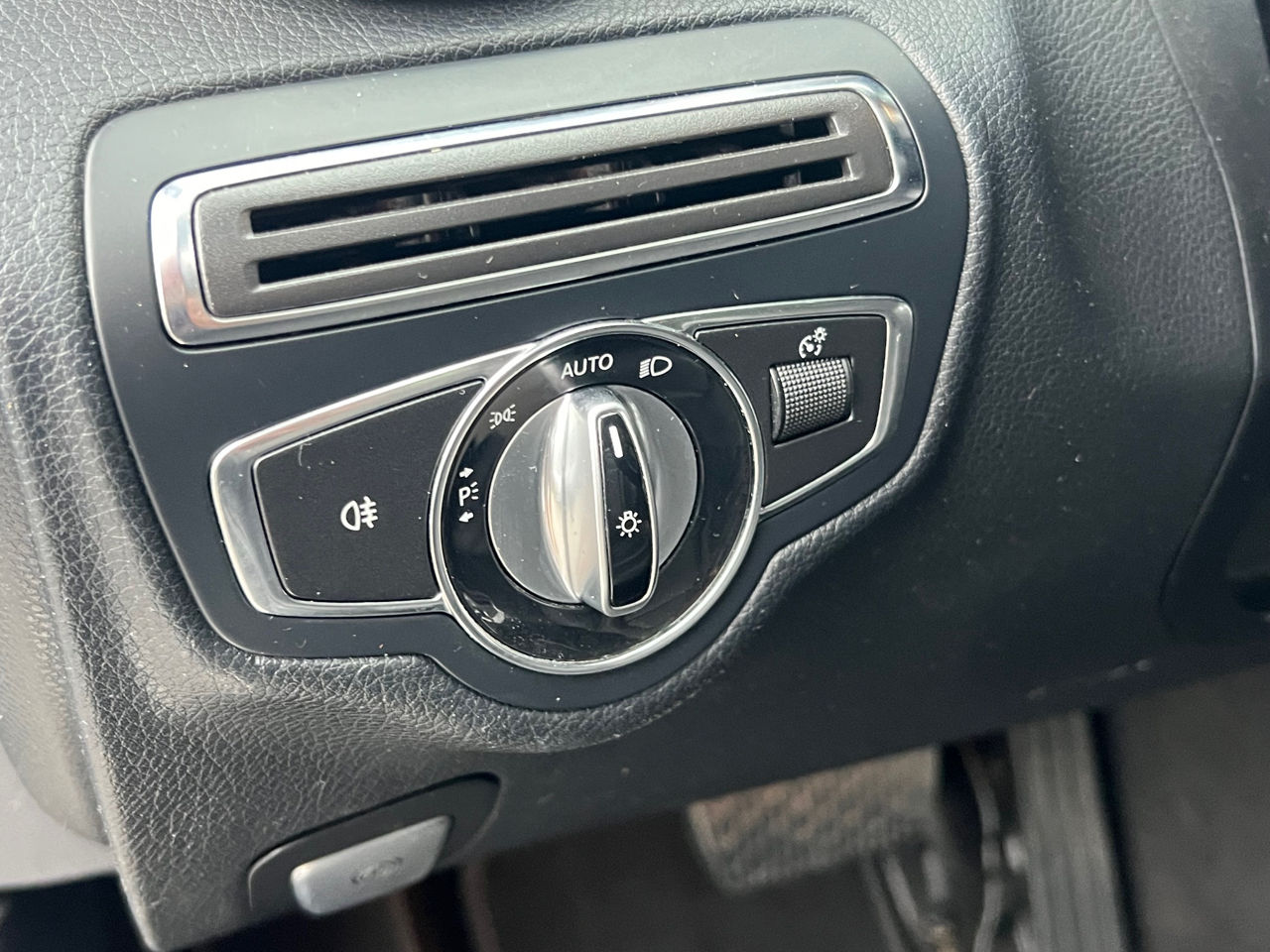 Mercedes C-Class foto 11