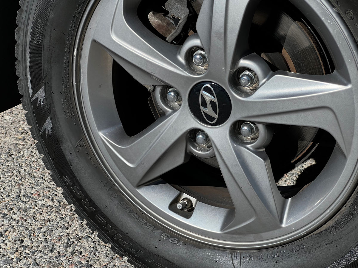 Hyundai Elantra фото 2