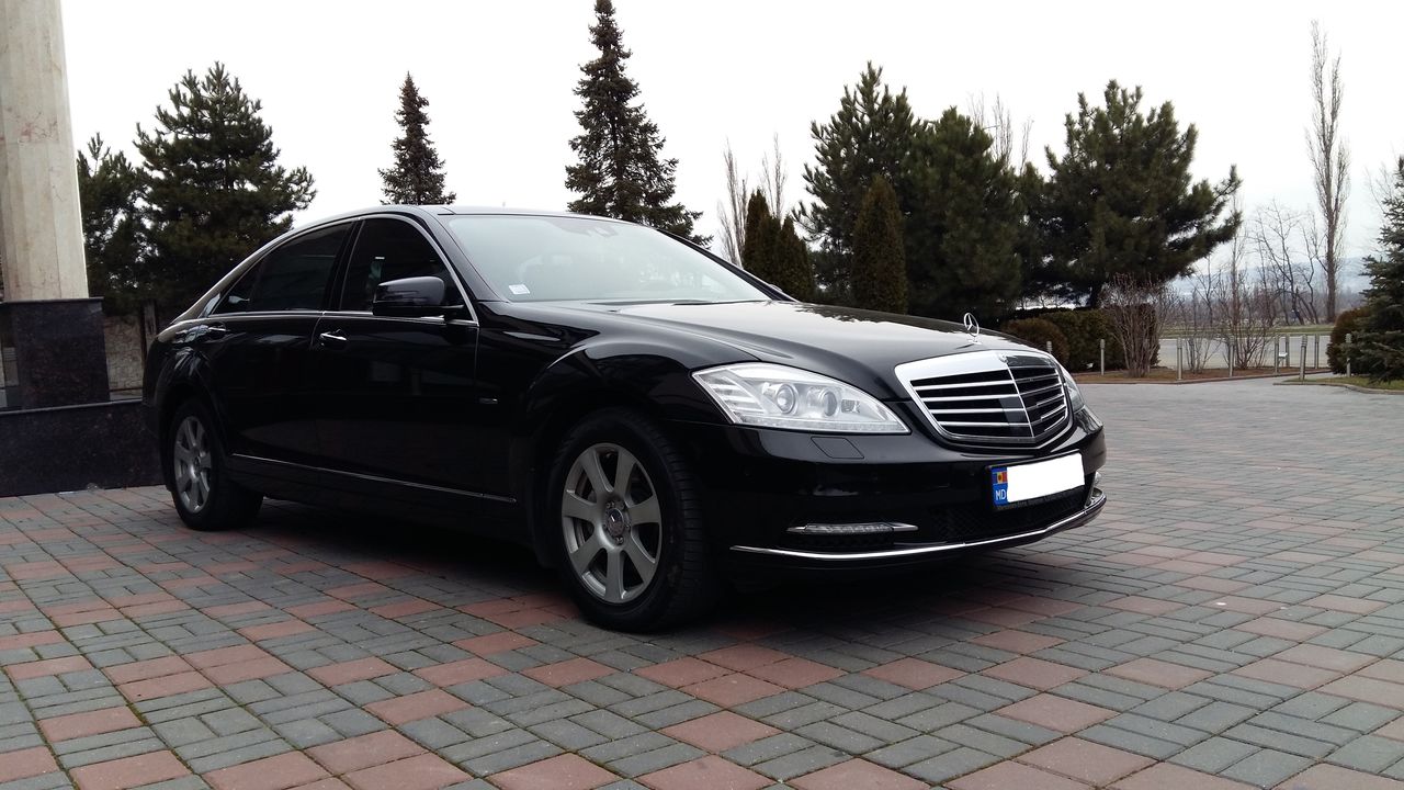 Mercedes S class long. Automobil de lux pentru orice solemnitati si ocazii.Reduceri!!! foto 6