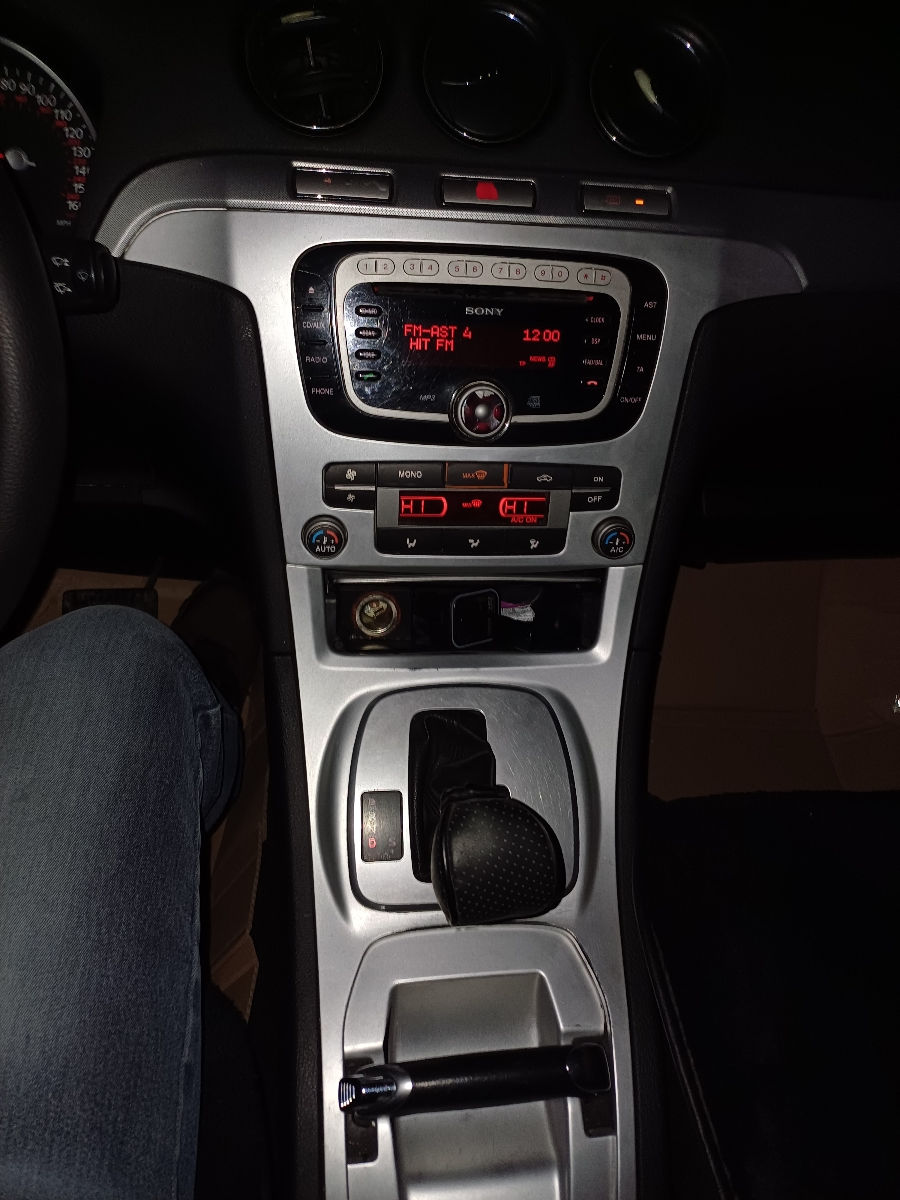 Ford Galaxy фото 0