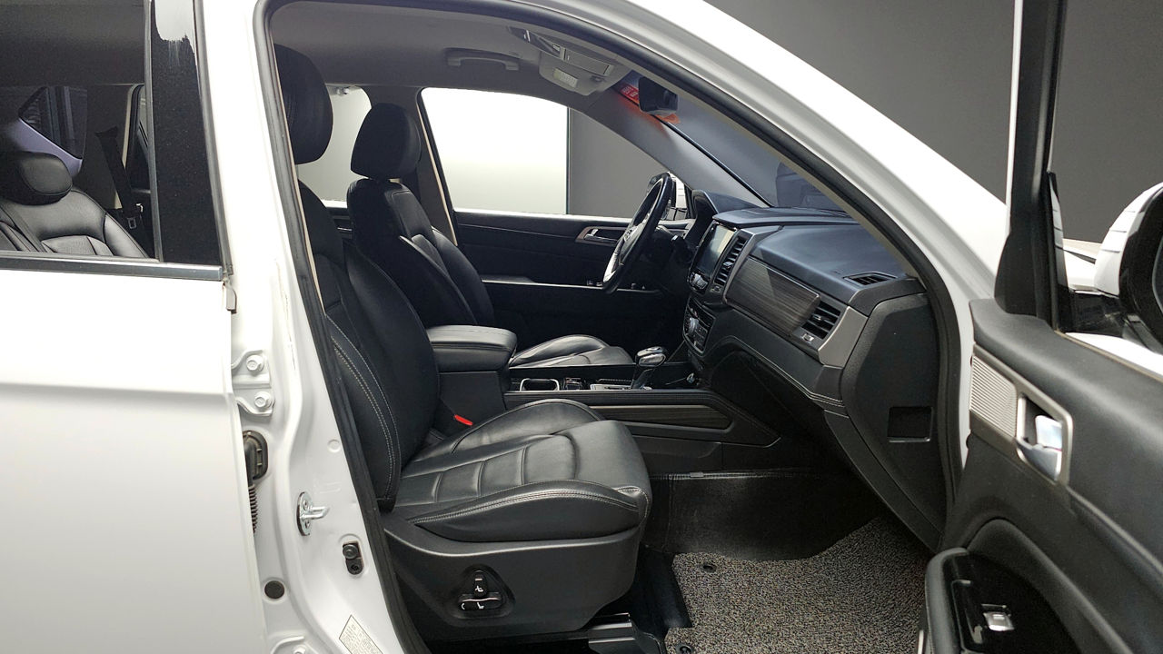 Ssangyong Rexton фото 8